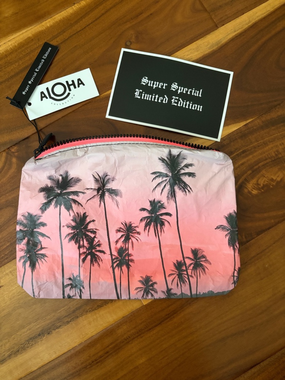 ALOHA COLLECTION Palm Tree Sunset Cosmetic Small Pouch NWT LIMITED EDITION!